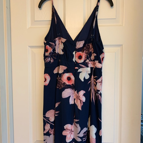 Hello Molly Floral Dress - Picture 12 of 13